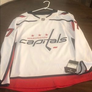 Washington Capitals TJ Oshie Jersey. Men’s small.